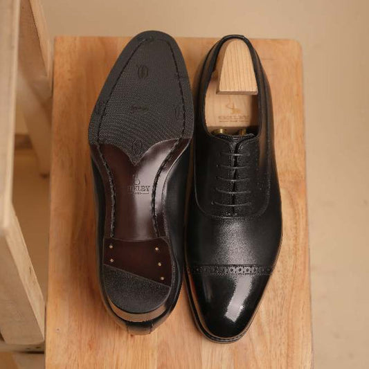 Giày Da Thật & Giày Giả Da – Làm Sao Nhận Biết & Nên Chọn Gì?
